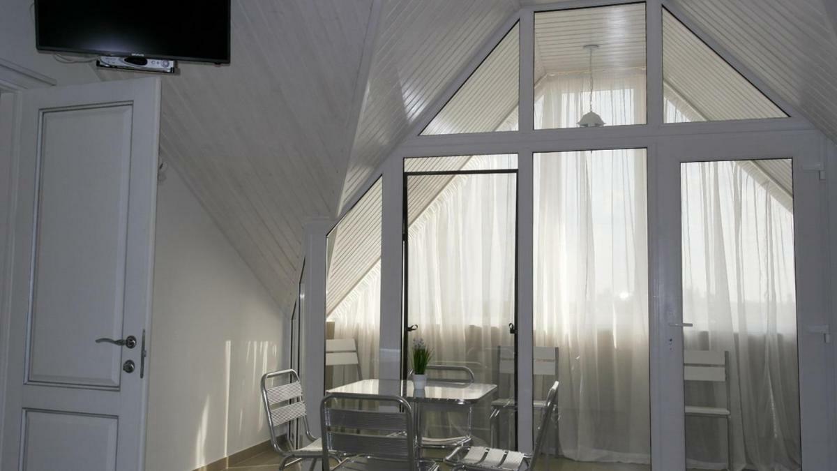 Мини-Отель Фаворит Апартаменты Zatoka Exterior photo