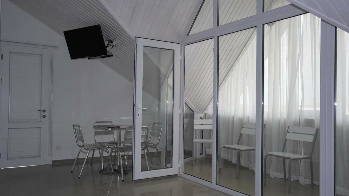 Мини-Отель Фаворит Апартаменты Zatoka Exterior photo